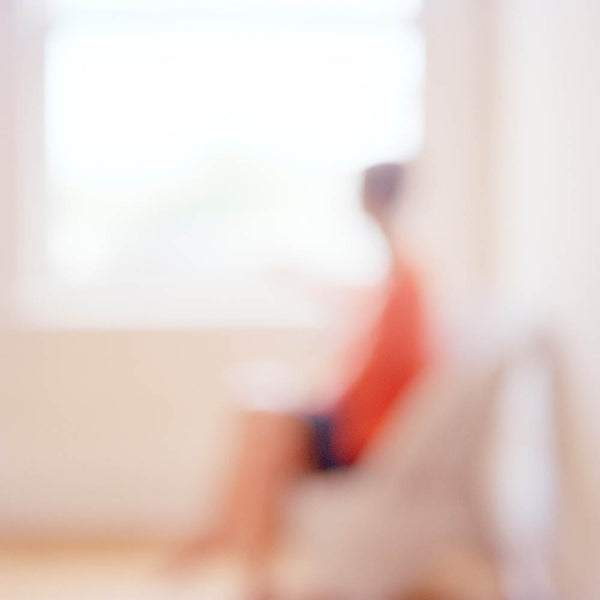 Virginia Mak Artwork | Colourful, blurred, soft-focus photographs of figures in nature and interiors.