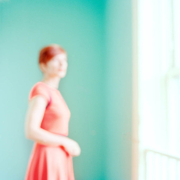 Virginia Mak Artwork | Colourful, blurred, soft-focus photographs of figures in nature and interiors.