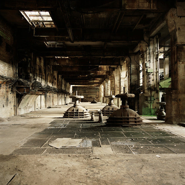 Dan Dubowitz Artwork | Moody, dramatic, dystopian architectural photographs of deserted cities.