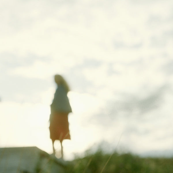 Virginia Mak Artwork | Colourful, blurred, soft-focus photographs of figures in nature and interiors.