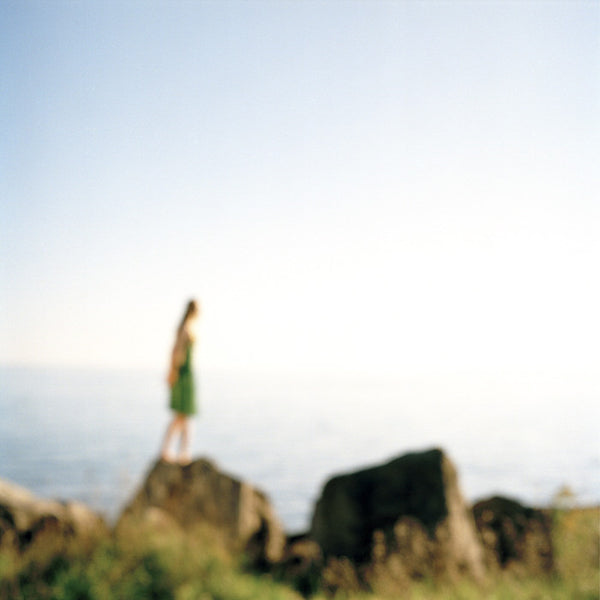 Virginia Mak Artwork | Colourful, blurred, soft-focus photographs of figures in nature and interiors.