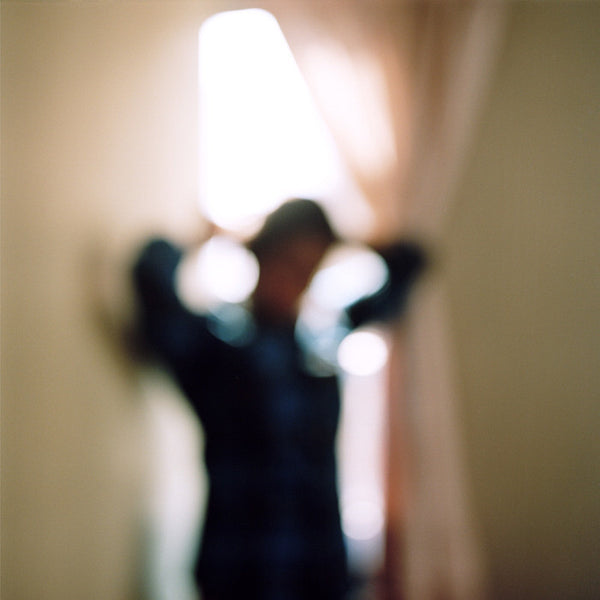 Virginia Mak Artwork | Colourful, blurred, soft-focus photographs of figures in nature and interiors.