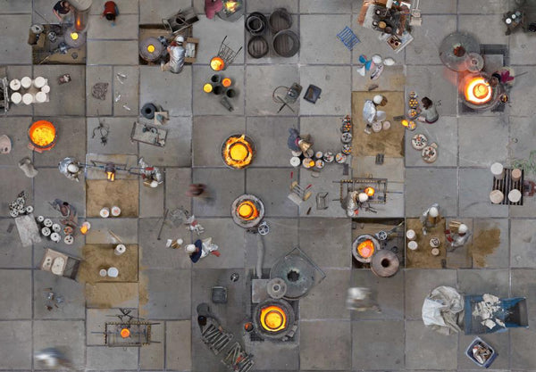 Katrin Korfmann Artwork | Vibrant, colourful, sometimes monochromatic, aerial composite photographs of human interactions in public spaces.