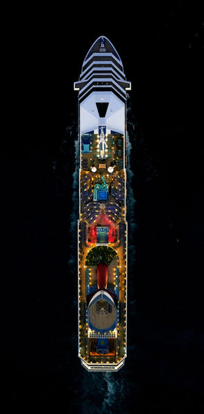 Jeffrey Milstein Artwork | Colourful, dramatic, graphic, and geometric aerial photographs of New York, Paris, London, Versailles, and Los Angeles.