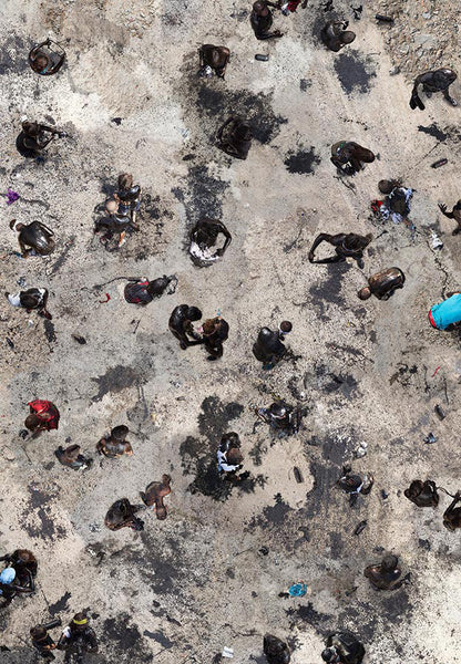 Katrin Korfmann Artwork | Vibrant, colourful, sometimes monochromatic, aerial composite photographs of human interactions in public spaces.