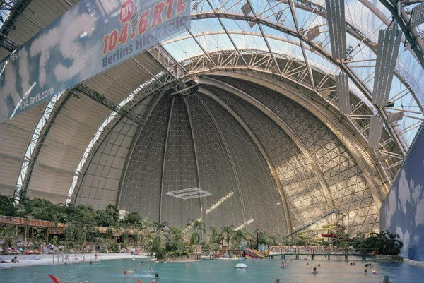 David Leventi Artwork | Dramatic detailed architectural photographs of opera houses, prisons, palazzos, and New York City.