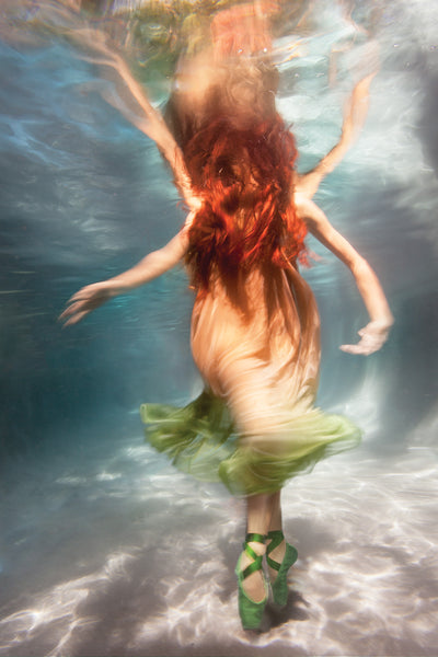 Barbara Cole Artwork | Bright, exciting, abstract, figurative, underwater figurative photographs.