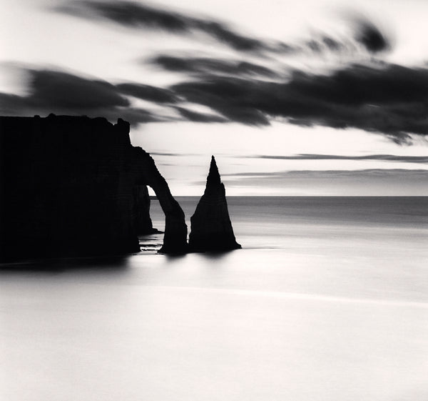 Michael Kenna Artwork | Calm, minimalist black and white photographs of trees, water, architecture, and landscapes.
