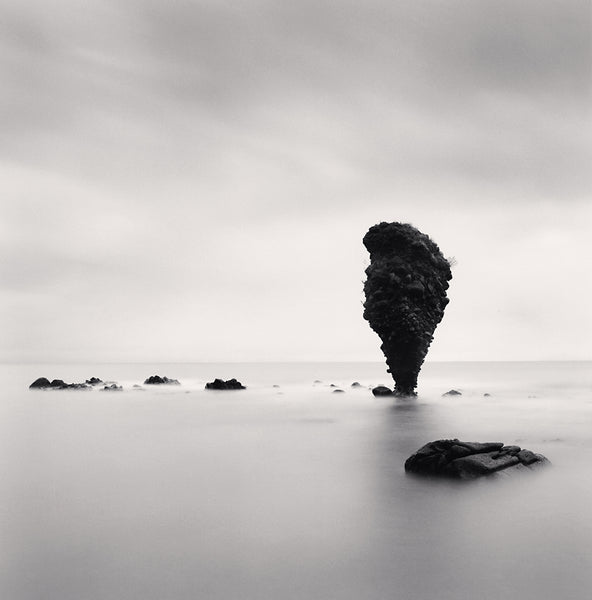 Michael Kenna Artwork | Calm, minimalist black and white photographs of trees, water, architecture, and landscapes.