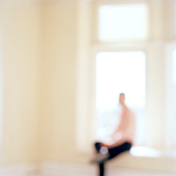 Virginia Mak Artwork | Colourful, blurred, soft-focus photographs of figures in nature and interiors.