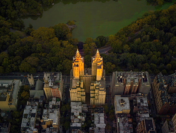 Jeffrey Milstein Artwork | Colourful, dramatic, graphic, and geometric aerial photographs of New York, Paris, London, Versailles, and Los Angeles.