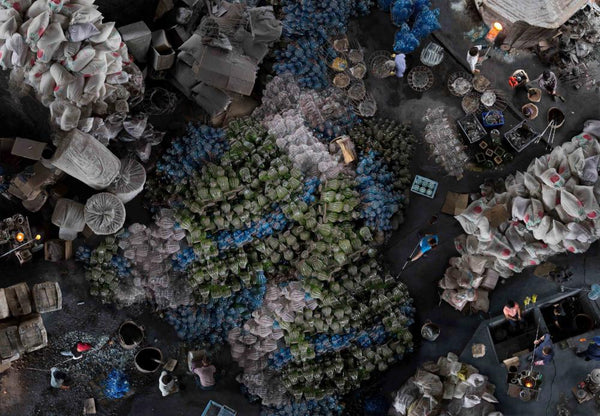 Katrin Korfmann Artwork | Vibrant, colourful, sometimes monochromatic, aerial composite photographs of human interactions in public spaces.