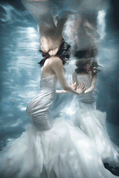 Barbara Cole Artwork | Bright, exciting, abstract, figurative, underwater figurative photographs.