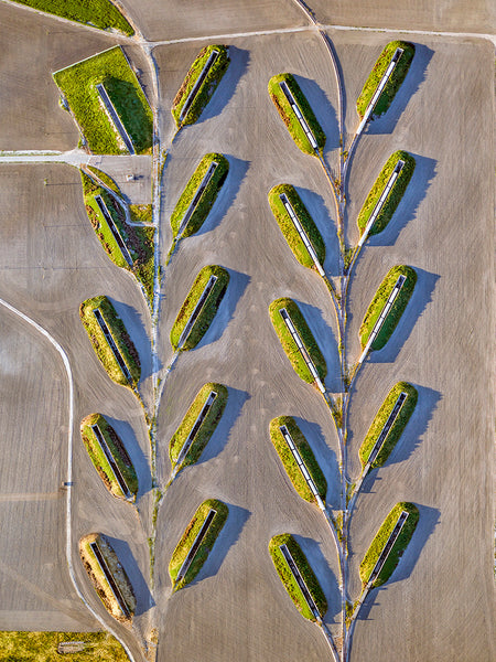 Jeffrey Milstein Artwork | Colourful, dramatic, graphic, and geometric aerial photographs of New York, Paris, London, Versailles, and Los Angeles.