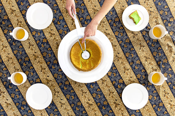 Pandan Cake and Batik Cop Lereng Flora | Ben Janssen